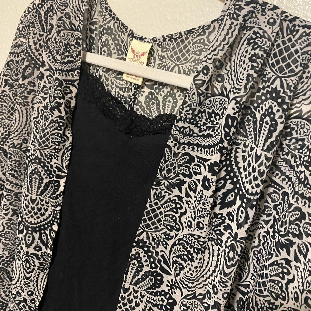 Black White Paisley Kimono Cardigan Plus Size XG 16/18 Open Front Sheer Top - Picture 5 of 5